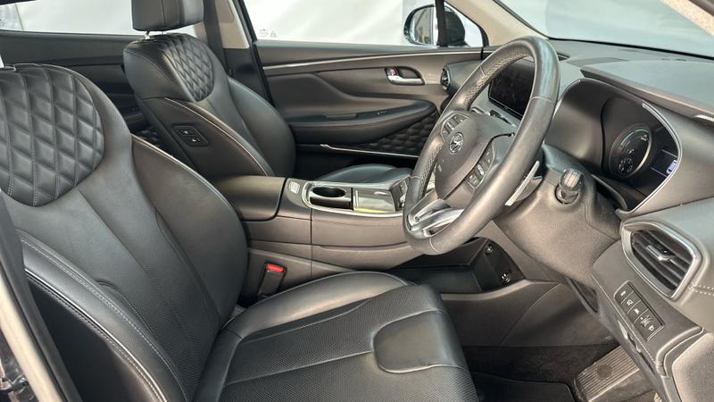 Hyundai Santa Fe Photo cohere-a0e728522469c485b5ad56d0d8002d923eed3148.jpg