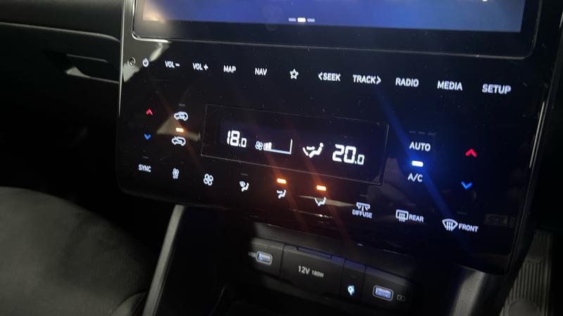 Hyundai TUCSON Photo cohere-a16d2558707c7c099efc406839d03becdcea8486.jpg