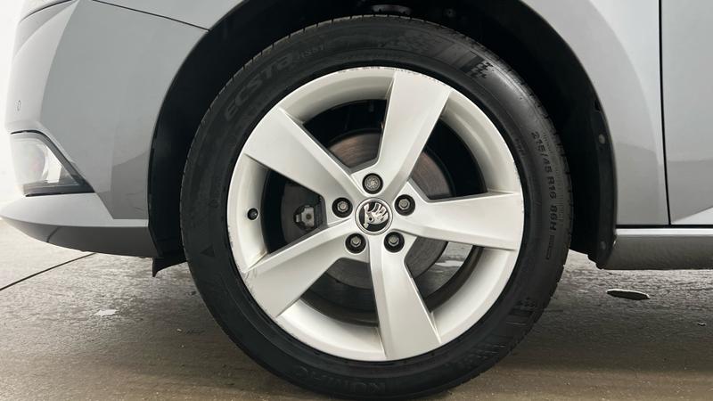 Skoda FABIA Photo cohere-a2527b876665956fd0db060951eca76a42e3442a.jpg