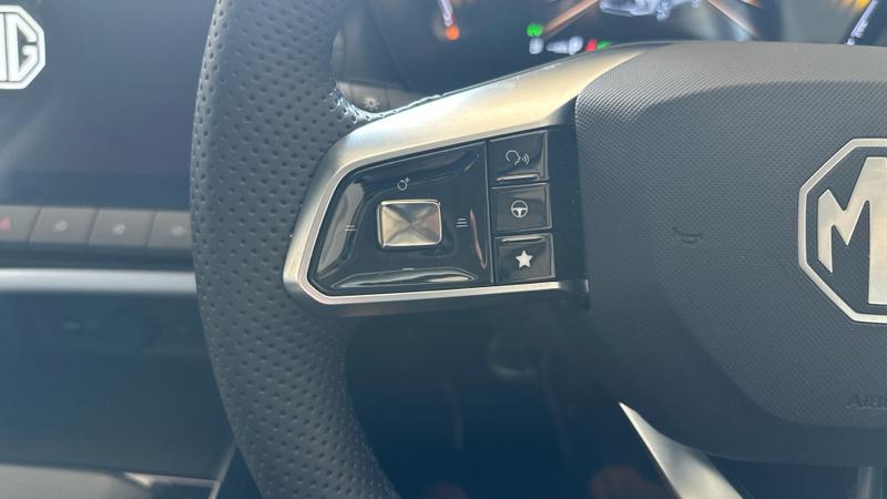 MG ZS Hybrid+ Photo cohere-a283ee04cb4cb11a647be76715cfee3ad5ff31fe.jpg