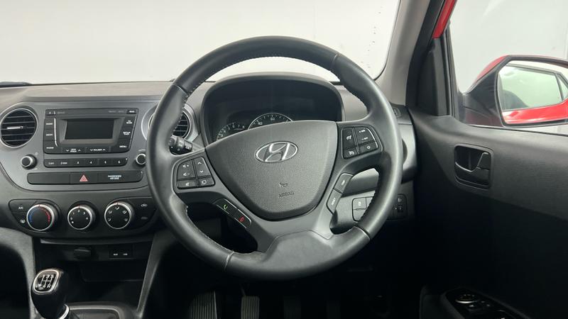 Hyundai i10 Photo cohere-a2e6c2d42ca481402d39c198bba8bbc7c9f991d0.jpg