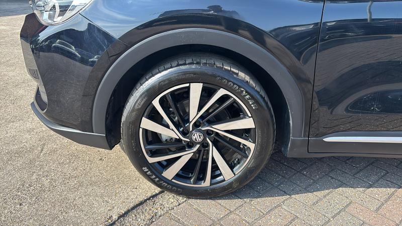 MG ZS Hybrid+ Photo cohere-a3a0af5b66910874b2da478020ae3e4e0fbbb6b8.jpg