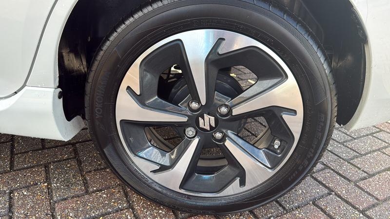 Suzuki Swift Photo cohere-a3f7ad197f2048585e180fd3bd2f05bb770a1510.jpg