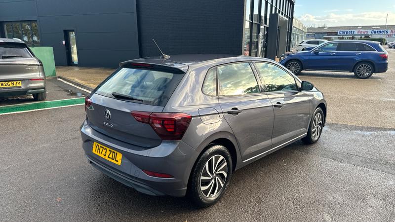 Volkswagen Polo Photo cohere-a6ed3fa44ddb6dec6b1fab9fb4a282c4cb0a1380.jpg