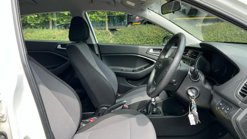 Hyundai i20 Photo cohere-a7d2009b0a2d88a59a2292174a2627fd0f0919b1.jpg