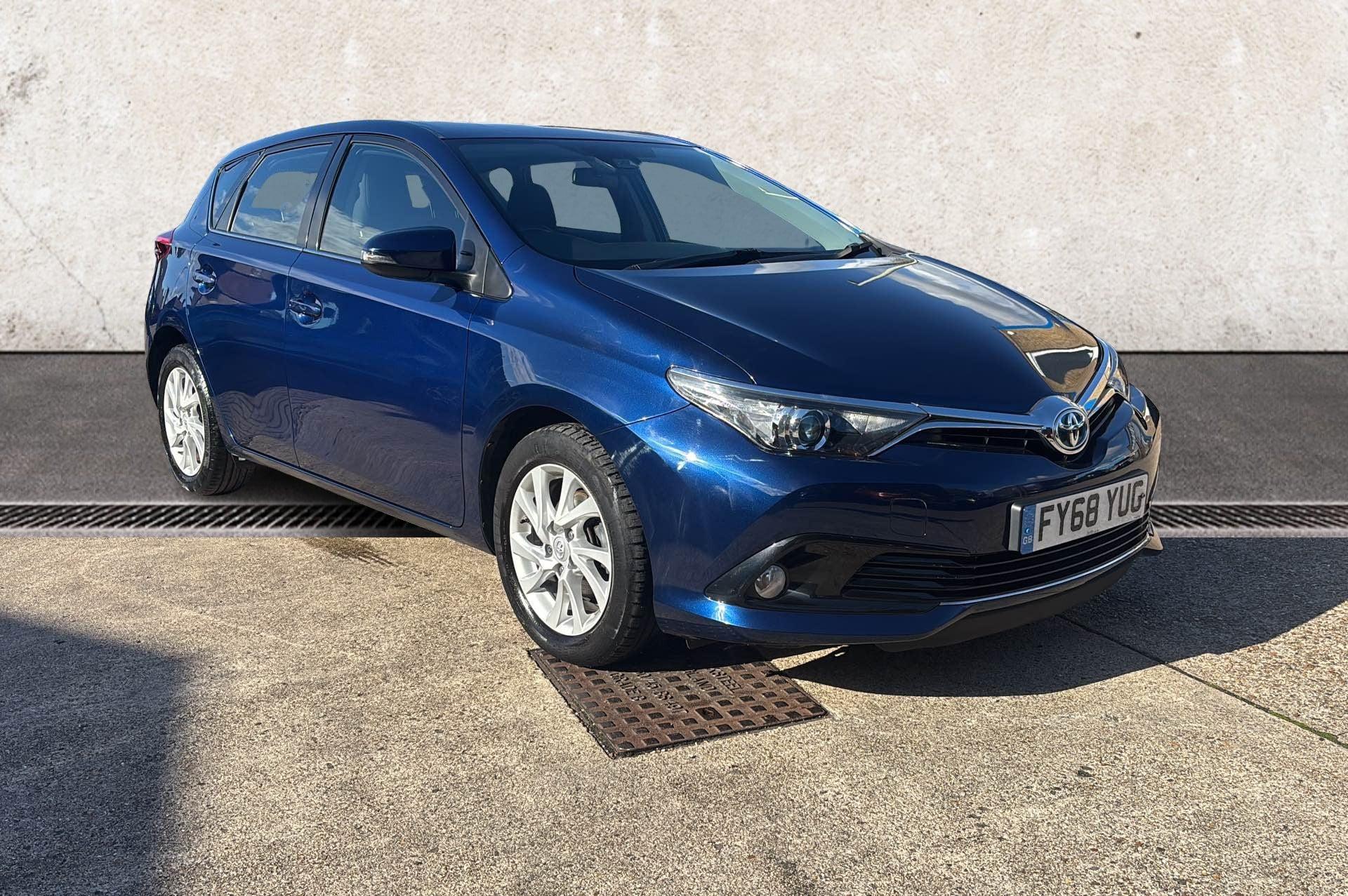 2018 TOYOTA AURIS