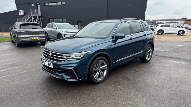 Volkswagen Tiguan Photo cohere-a815ba5521e0a7b2f72218a7bda3b91f23be4409.jpg