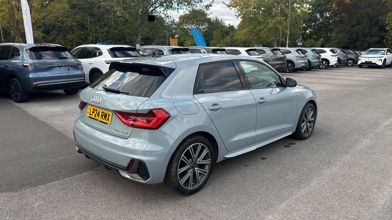 Audi A1 Photo cohere-a8769f774f8c4a1ae8f0e23abe0e72939741cec3.jpg