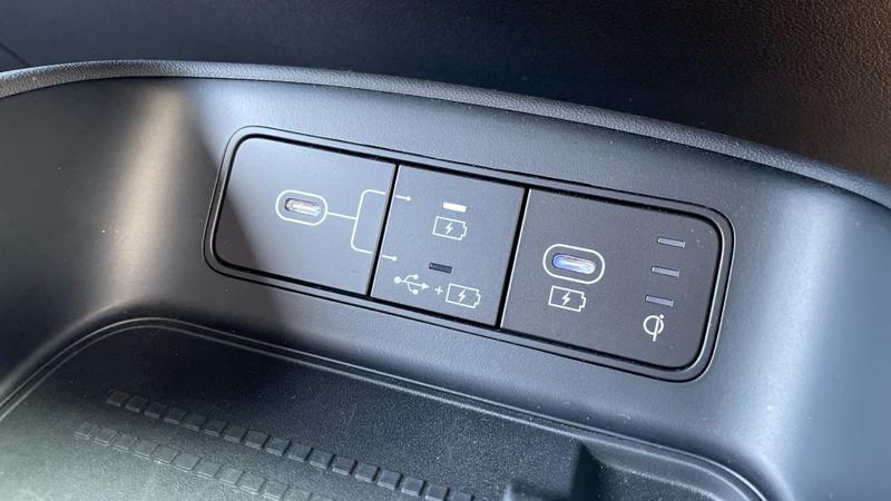 Hyundai IONIQ 5 Photo cohere-a91180b173c8bf504cc1c267a3fe1159aaa2d0f2.jpg