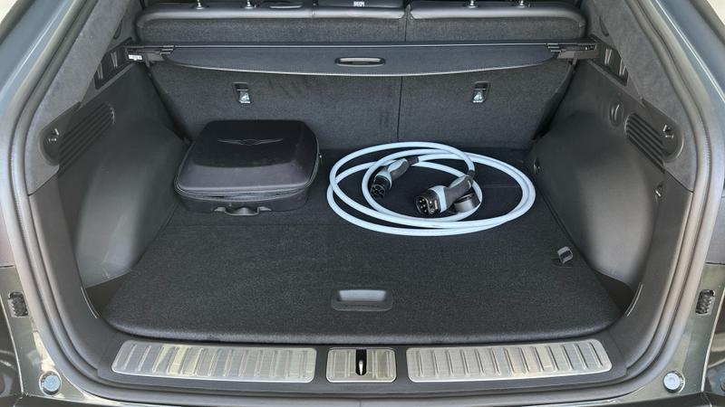 Genesis GV60 Photo cohere-a97d4351296f2108486693a3872a6d5c620aac6d.jpg