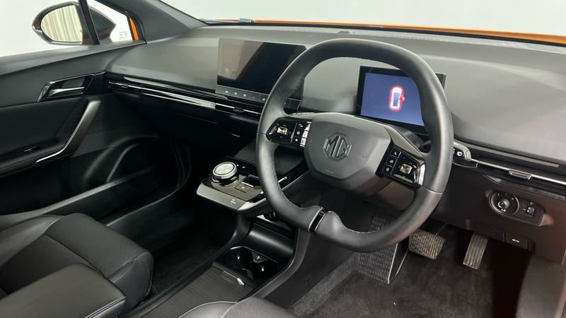 MG MG4 Photo cohere-aa3673b93aff9d792347fb32c7845e6892ef165c.jpg