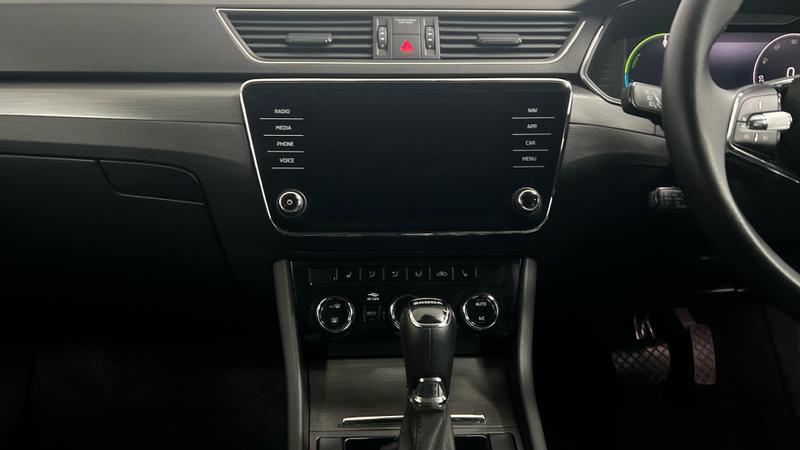 Skoda SUPERB Photo cohere-aacdad4af7c282e5e5ad9a4bf20656157fecac34.jpg