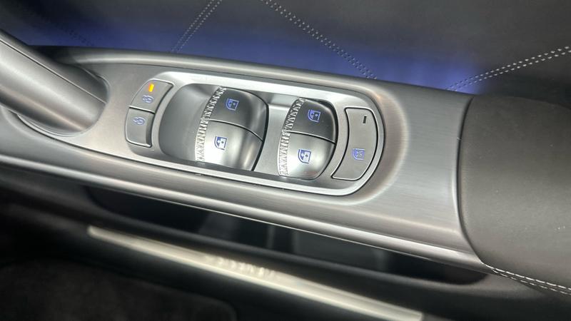Genesis GV60 Photo cohere-ab4b2cf782805afff7dc843b629fe2303e6a4fb9.jpg