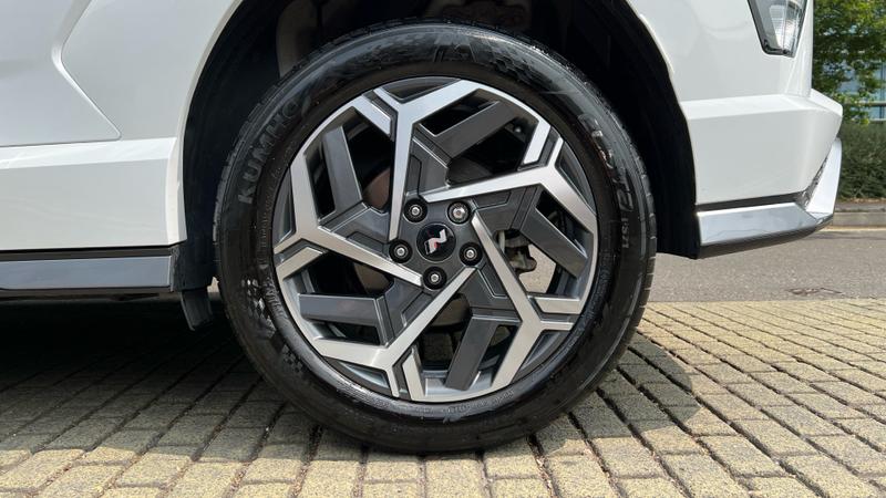 Hyundai KONA Photo cohere-acdeae103ddc944bff67bfdbda7808a8be79f3c9.jpg