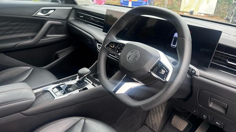 MG MG HS Photo cohere-ad156bd2e5e1bce318bf0356ecde51d3e62990c8.jpg