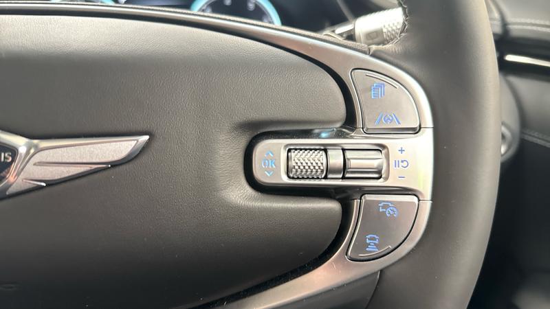 Genesis GV70 Photo cohere-ad3d0e534abd1dfacab31d6cd3186df138aac920.jpg