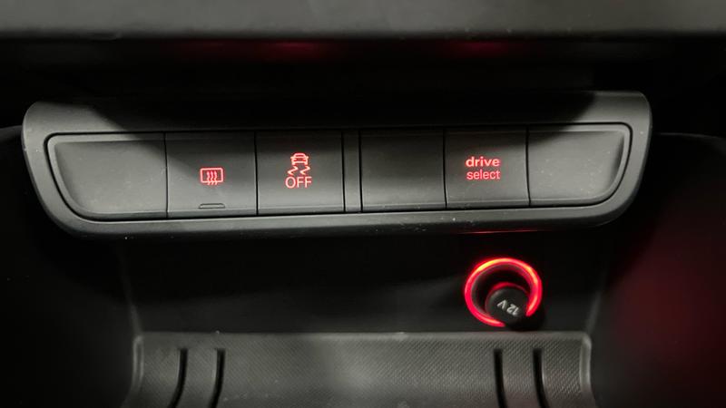 Audi A1 Photo cohere-ad4330c36e90a05b2612f3a1065156b414e25265.jpg
