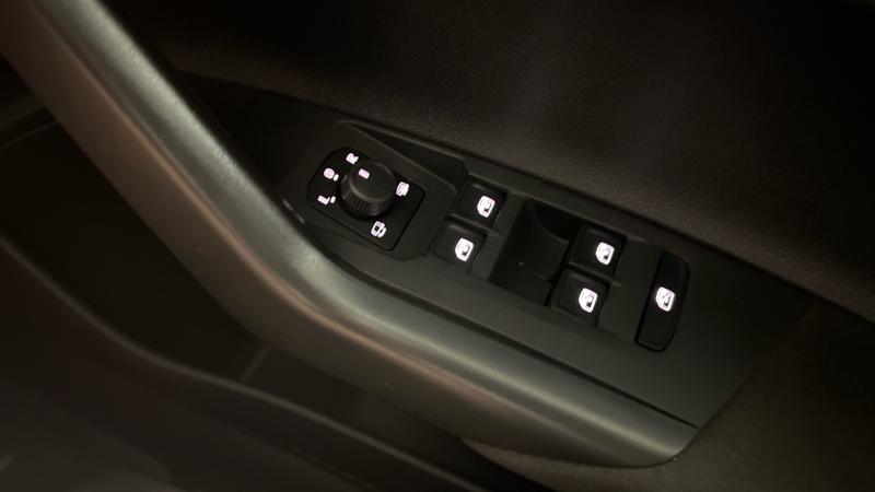 Volkswagen Polo Photo cohere-ad9b59692d474513a19b358ca6a6b59e2e3ea78b.jpg