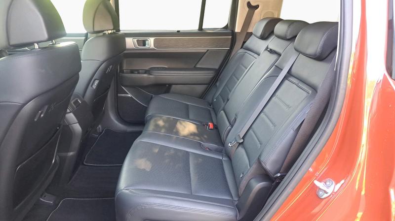 Hyundai Santa Fe Photo cohere-b005eb194ed0687b1b1185789fc4d390d373ce94.jpg