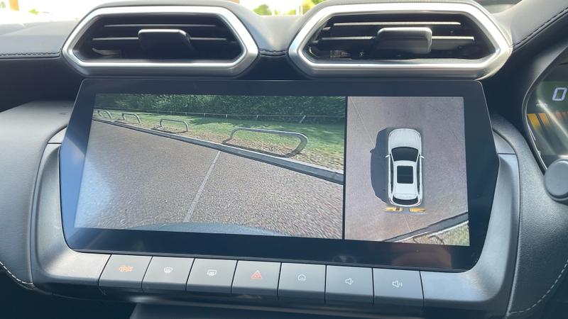 MG MG ZS Photo cohere-b041ddfc417134b851f8416f9737ac3c81dab666.jpg