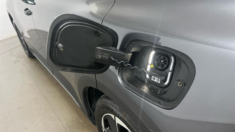 MG MGS5 EV Photo cohere-b05bd48dfd19eb92ab45c11a8f73946a555dcf7c.jpg