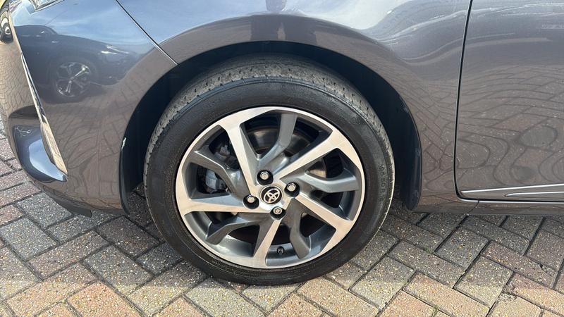 Toyota Yaris Photo cohere-b082b0f9db93da7fdb99c8f2f0f134db3cf759d6.jpg