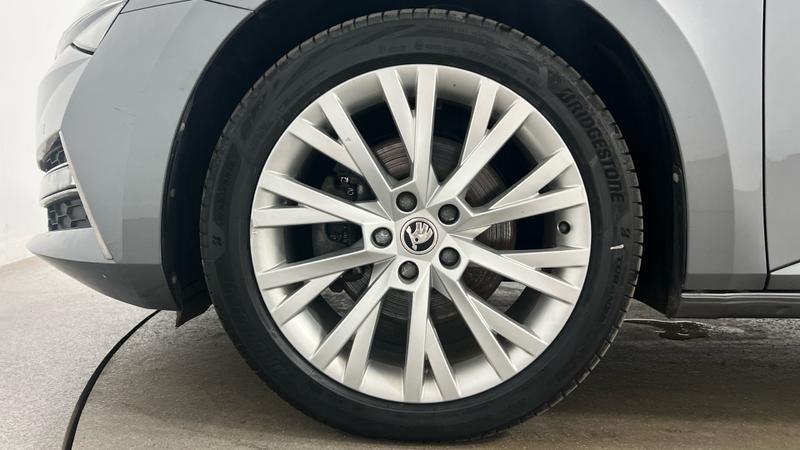 Skoda SUPERB Photo cohere-b08e23a50739bf93dc61fc8ae417eabf50149077.jpg