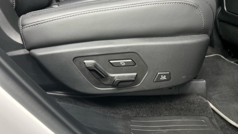 Hyundai Santa Fe Photo cohere-b0bfffc16e462b15f070e56f829b0d290fe7d454.jpg
