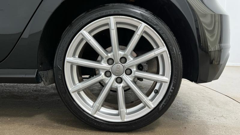 Audi A1 Photo cohere-b0e9cb5eddca5b0424a9528be2d0a9aaa531b4d7.jpg