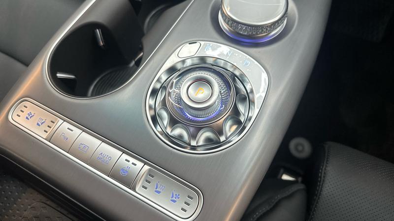 Genesis GV60 Photo cohere-b10480481fd8b27085d103ac06d0b0df88e2d71f.jpg