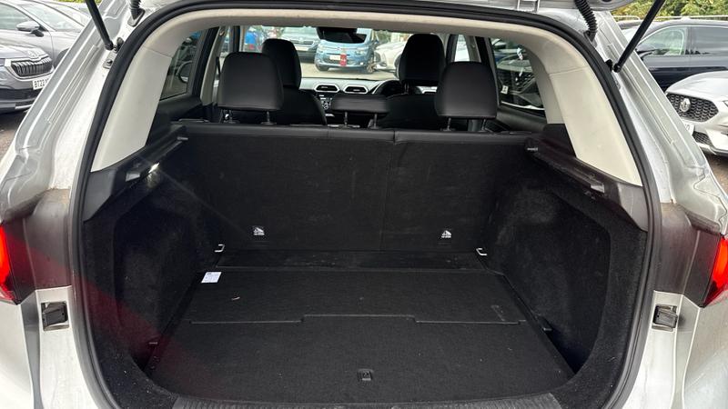 MG MG ZS Photo cohere-b227297b15a4c7c59c673fe8904b992efe796485.jpg