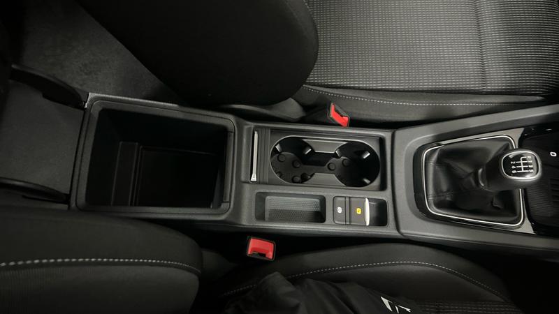 Skoda OCTAVIA Photo cohere-b315cde2033c3dcc8c1295efac5cb13fa3f3cc07.jpg