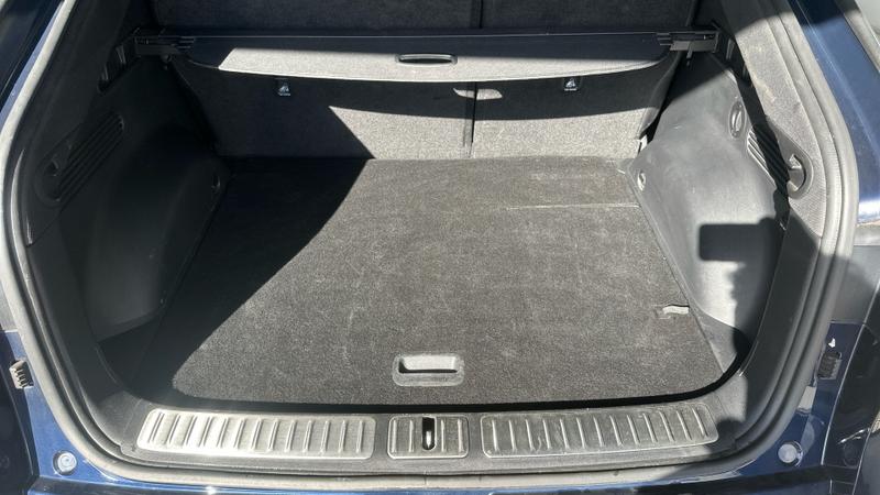 Genesis GV60 Photo cohere-b342cacc18aed3f432e83fb93c832bdaf65f6b38.jpg
