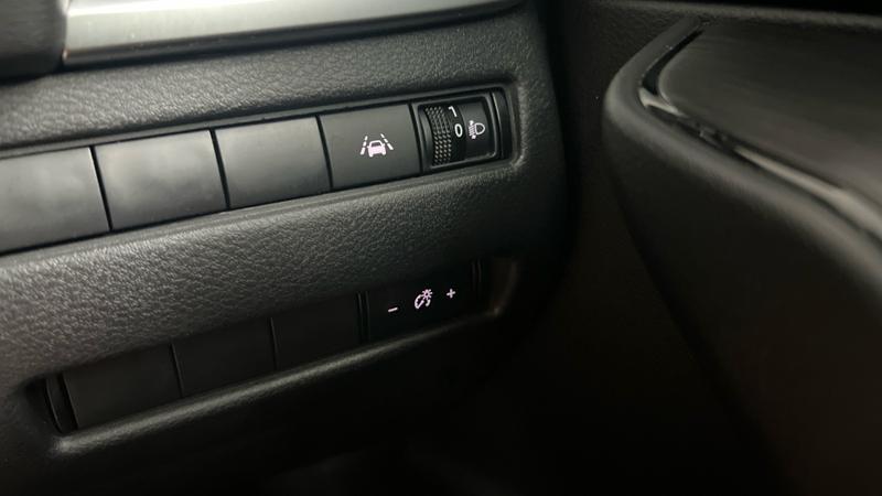 Nissan QASHQAI Photo cohere-b37d5803de0fda3f5964f53e9be8c62e2ed0b686.jpg