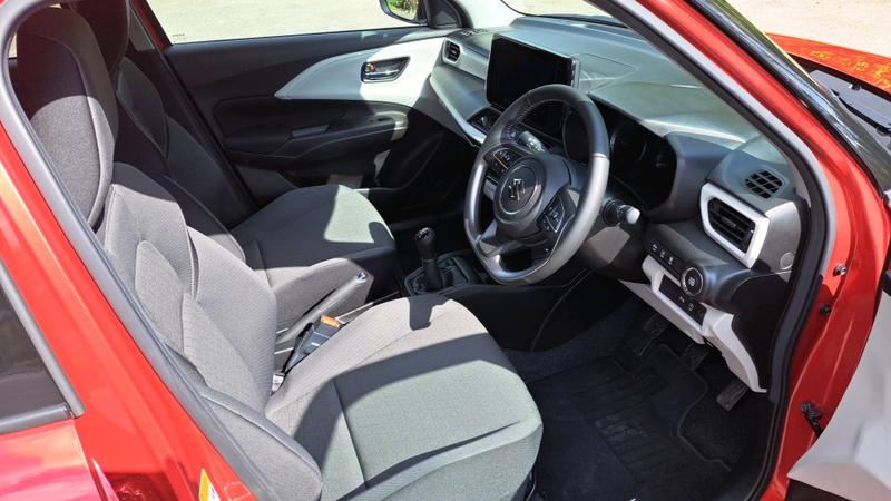 Suzuki Swift Photo cohere-b3b1170abb75fb6246fcefbfaf04aa8098aff3e7.jpg