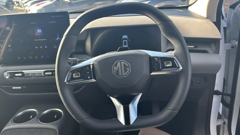 MG MGS5 EV Photo cohere-b3b72c4e5eb85e5fe5f7c4e5ec02cf7a25449419.jpg