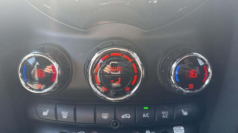 MINI Electric Hatch Photo cohere-b53475f2d498576dbf50439e3eeefbfe631db860.jpg