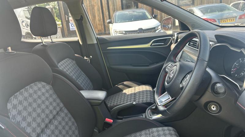 MG ZS Photo cohere-b5402ad49dc96a7e06404c8adbc84496f7f6de7a.jpg