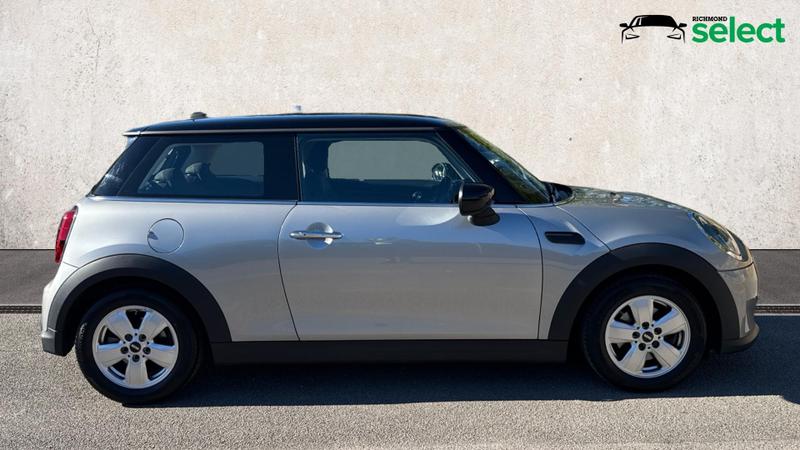MINI Hatch Photo cohere-b5f37bf8c3bfeb23eccd207cfdb58ba05b9747e2.jpg