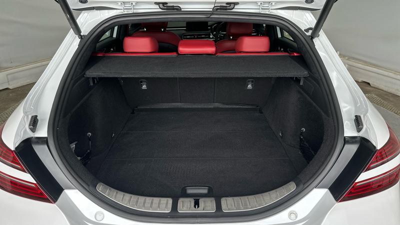 Genesis G70 Photo cohere-b616c38789581ae1540a0ab1105f773eb8adb748.jpg
