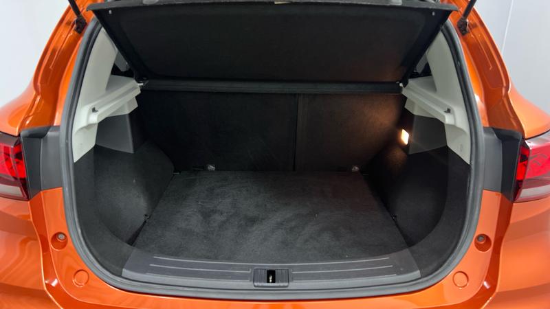 MG ZS Photo cohere-b69e2e4007d5f7d5c32cb9d231c117a2cf4cd0a0.jpg