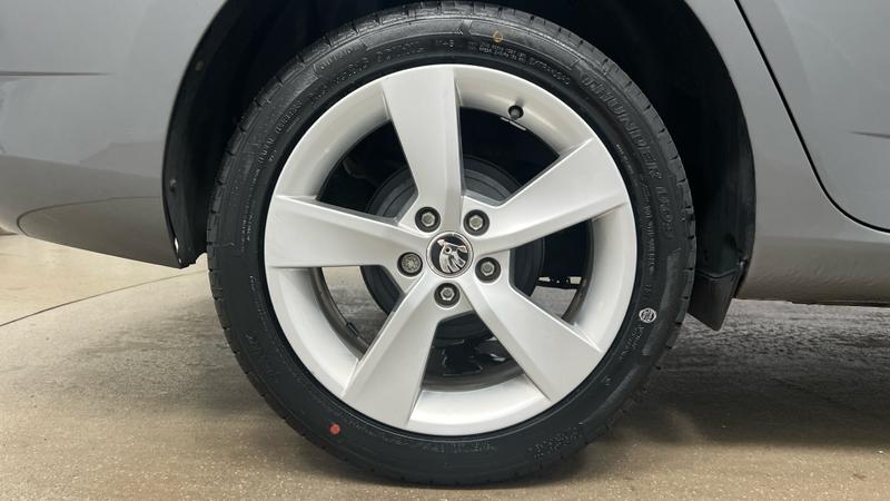 Skoda FABIA Photo cohere-b71584cc807f2c4ff3bd4a30af8f403b4236812b.jpg