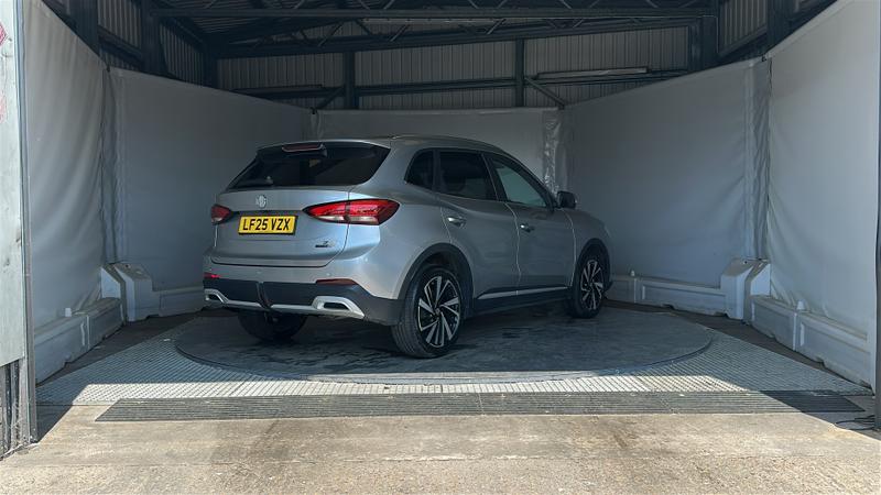 MG ZS Hybrid+ Photo cohere-b75c9bc51157ce18e041b0556200f00b192599f8.jpg