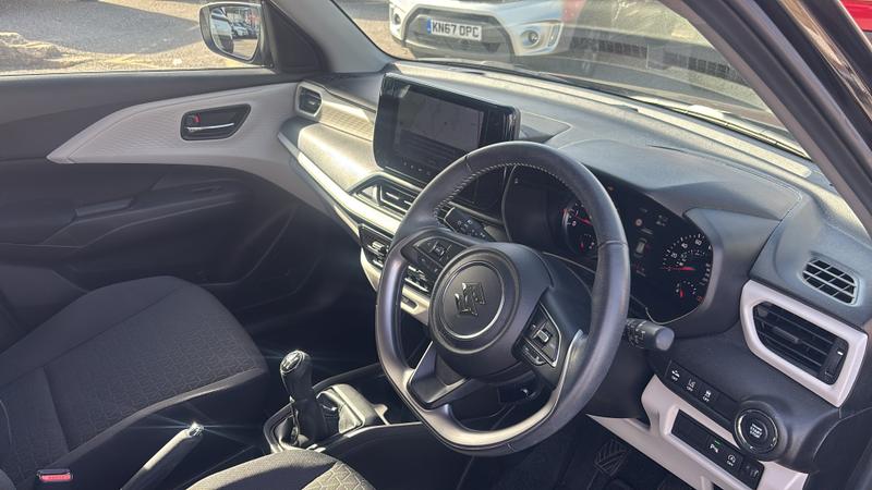Suzuki Swift Photo cohere-b77aa67be3d5f8c8c663c59b21bbbea5466eda86.jpg
