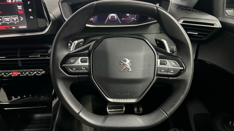 Peugeot 208 Photo cohere-b8600bff73f1c1a88f6967e0be55ef626d1445c4.jpg