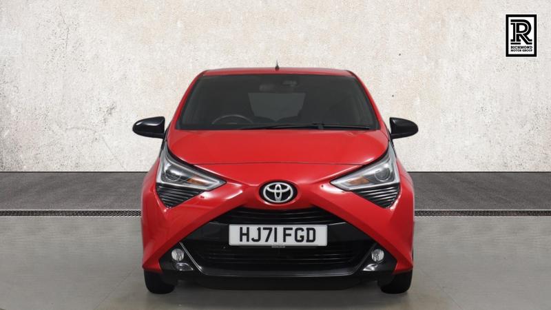 Toyota AYGO Photo cohere-b8955e0eaae9cde4ab15fdad20c59cb4bab92288.jpg