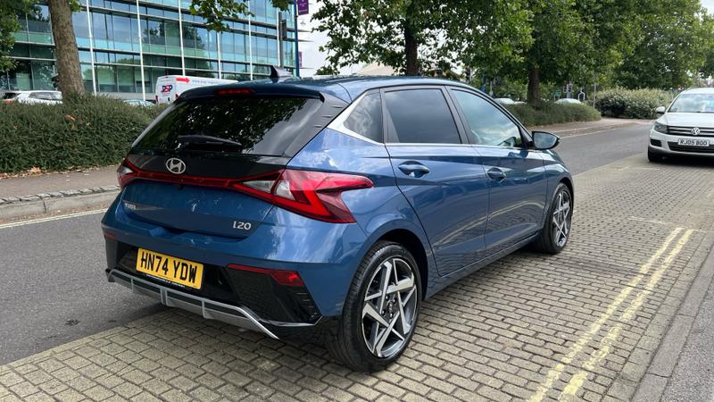 Hyundai i20 Photo cohere-b89deb51686142449e2d4d7efa8f3487eff7e1d5.jpg