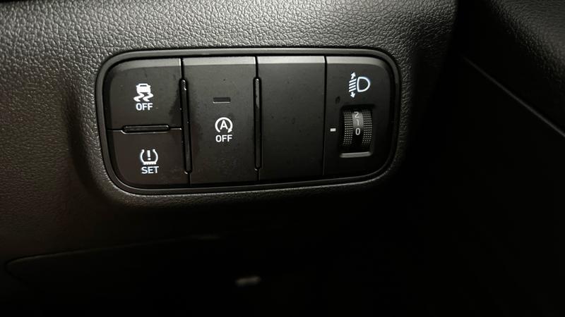 Hyundai i20 Photo cohere-b8bd1f71092bc016f4cbe4ac6d6a3f6e96a9d0be.jpg