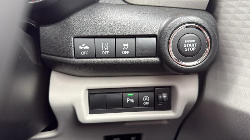 Suzuki SWIFT Photo cohere-b8c3c606a71fbf0899a44ed19407af4d3a3198b6.jpg
