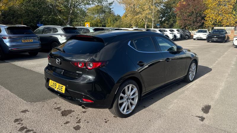 Mazda Mazda3 Photo cohere-b95628e81a2bba83a8871f0771d483d2f559dc35.jpg